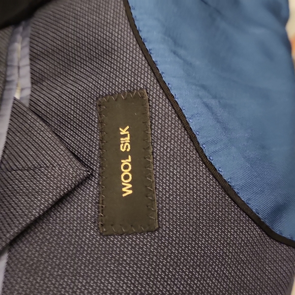 Massimo Dutti suit - Picture 3 of 4